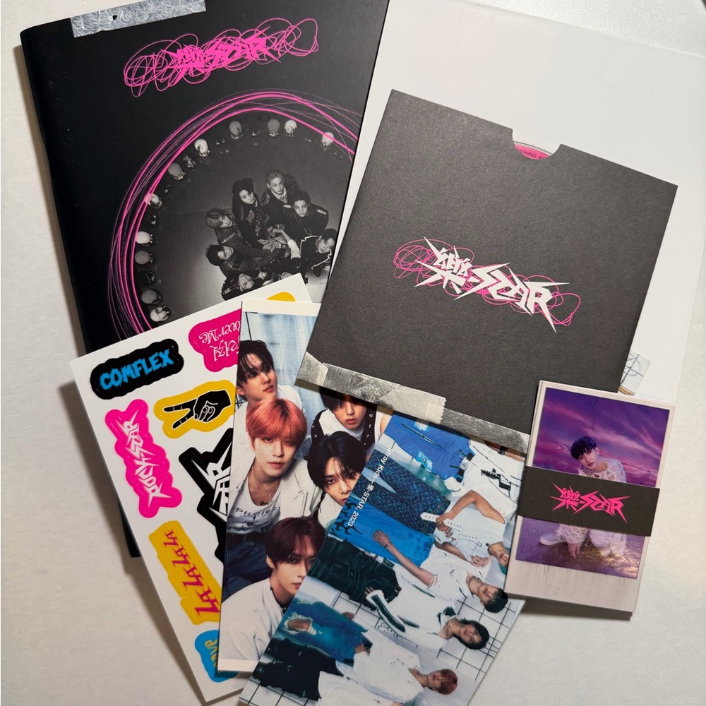 Stray Kids Rock Star album Roll version